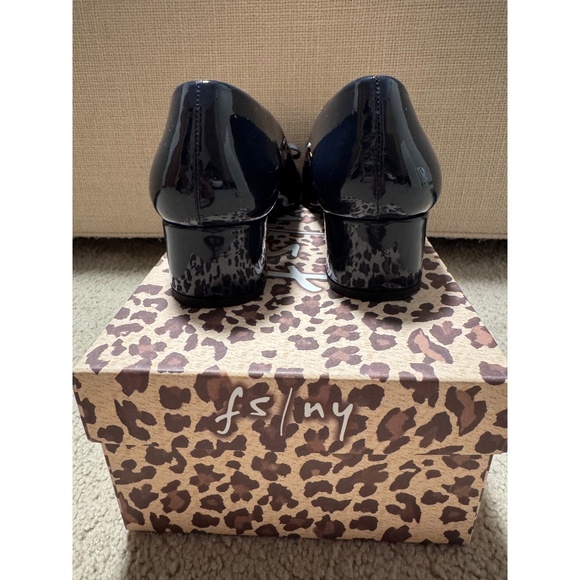 Tuckernuck - FRENCH SOLE - Navy Abby Heels - Picture 6 of 8